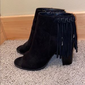 Black fringe peep toe heels